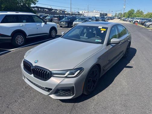 Bernina Gray Amber Effect Metallic 2022 BMW M550 i Xdrive