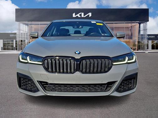 Bernina Gray Amber Effect Metallic 2022 BMW M550 i Xdrive