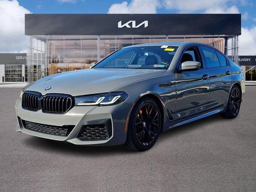 Bernina Gray Amber Effect Metallic 2022 BMW M550 i Xdrive