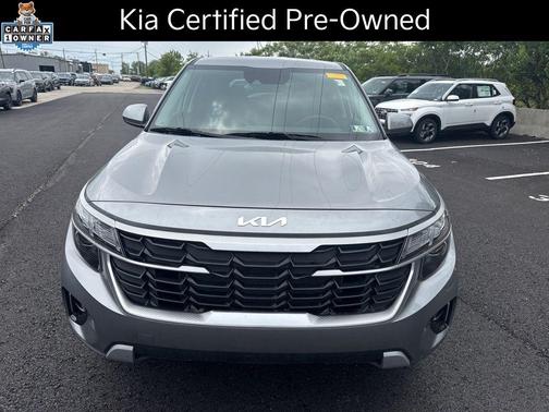 Steel Gray 2024 Kia Seltos LX
