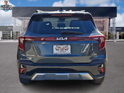 Gravity Gray 2024 Kia Seltos EX