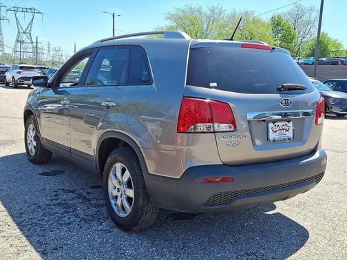 2011 Kia Sorento LX