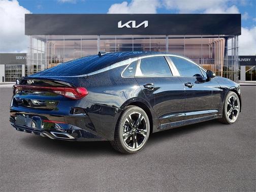 2022 Kia K5 GT-Line
