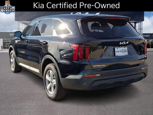 Ebony Black 2023 Kia Sorento LX