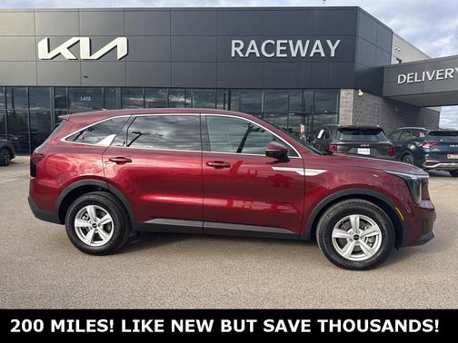 2025 Kia Sorento LX