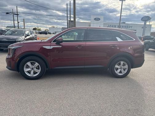 2025 Kia Sorento LX