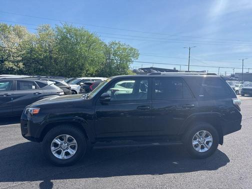 Midnight Black Metallic 2020 Toyota 4Runner SR5 Premium