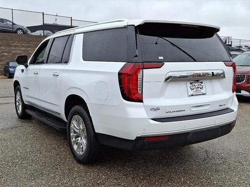 2022 GMC Yukon XL SLT