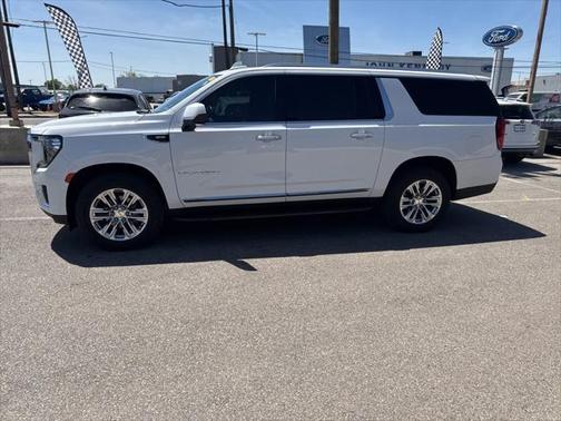 2022 GMC Yukon XL SLT
