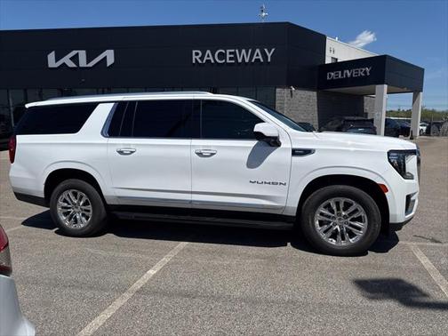 2022 GMC Yukon XL SLT