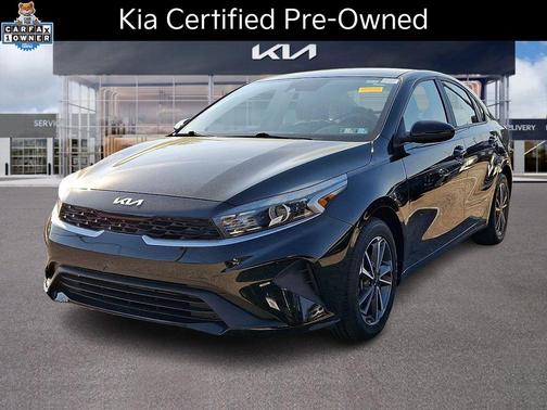 Aurora Black Pearl 2022 Kia Forte LXS