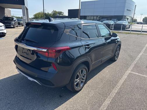 2023 Kia Seltos LX