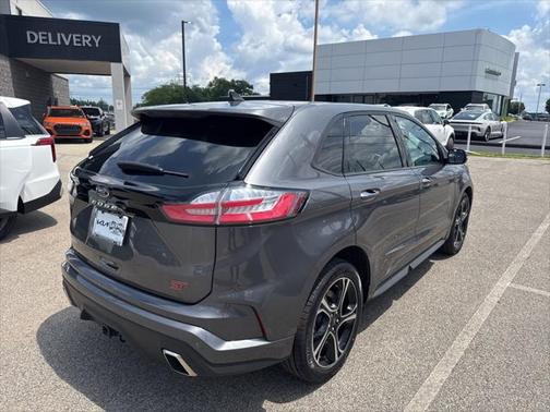 2022 Ford Edge ST