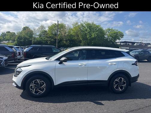 Snow White Pearl 2023 Kia Sportage LX
