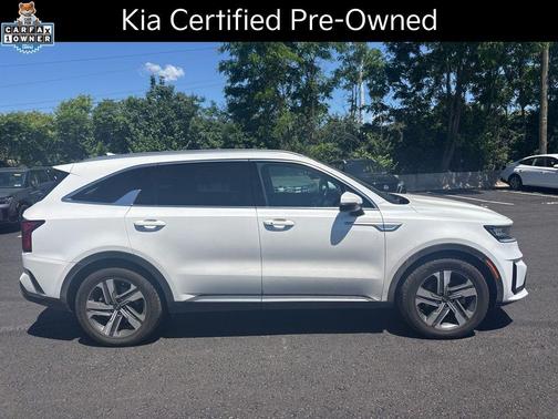 Snow White Pearl 2024 Kia Sorento Hybrid EX
