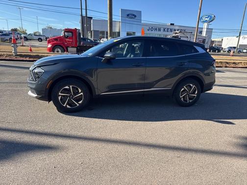2023 Kia Sportage Hybrid LX