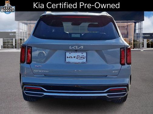 Wolf Gray 2023 Kia Sorento SX