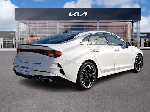 2024 Kia K5 GT-Line