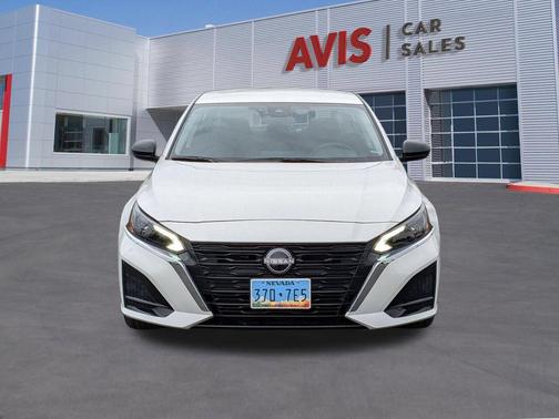 Glacier White 2025 Nissan Altima 2.5 SV