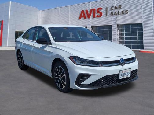 Pure White 2025 Volkswagen Jetta 1.5T Sport