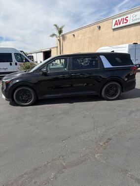 2025 Kia Carnival LXS