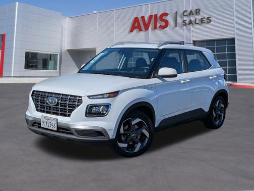 2025 Hyundai VENUE SEL