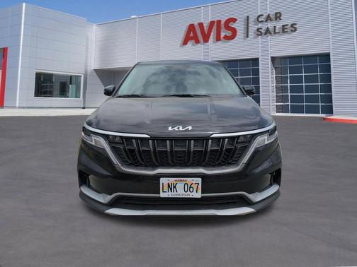 Aurora Black Pearl 2023 Kia Carnival LX
