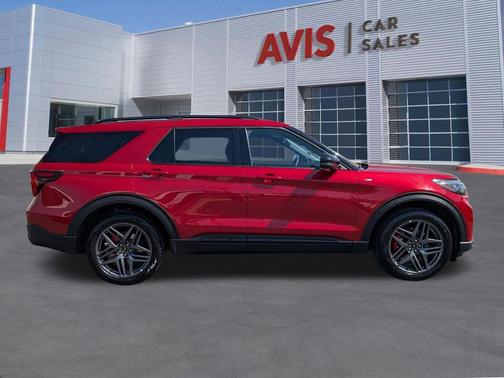 Rapid Red Metallic TC 2025 Ford Explorer ST-Line