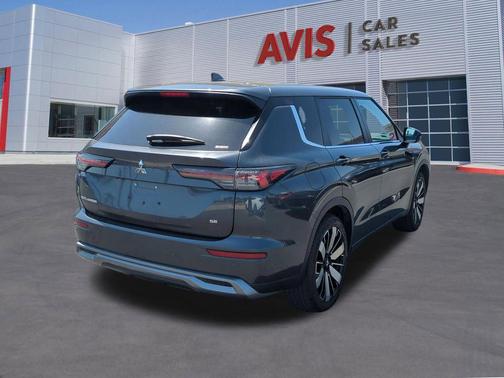 Gray 2025 Mitsubishi Outlander SE S-AWC