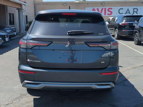 Gray 2025 Mitsubishi Outlander SE S-AWC