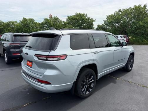 Silver Zynith 2026 Jeep Grand Cherokee L Limited Reserve 4x4