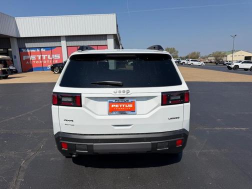 Bright White Clearcoat 2026 Jeep Cherokee LAREDO/LIMITED