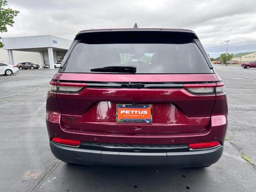 2022 Jeep Grand Cherokee Altitude