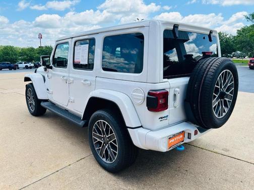 2022 Jeep Wrangler Unlimited 4xe Sahara