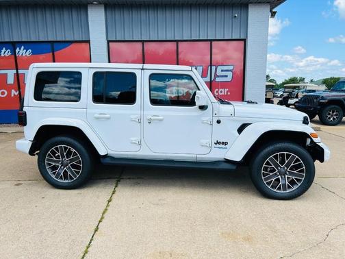 2022 Jeep Wrangler Unlimited 4xe Sahara