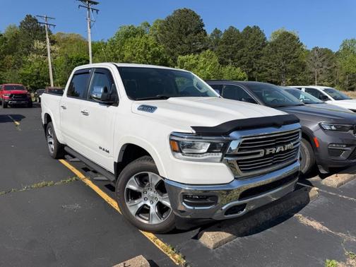 Bright White Clearcoat 2022 RAM 1500 Laramie