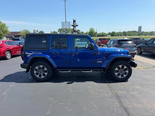 Ocean Blue Metallic 2018 Jeep Wrangler Unlimited Sahara