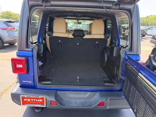 Ocean Blue Metallic 2018 Jeep Wrangler Unlimited Sahara