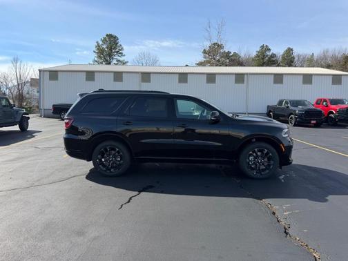 DB Black Clearcoat 2026 Dodge Durango GT