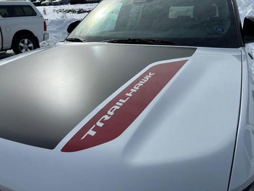 2022 Jeep Grand Cherokee Trailhawk