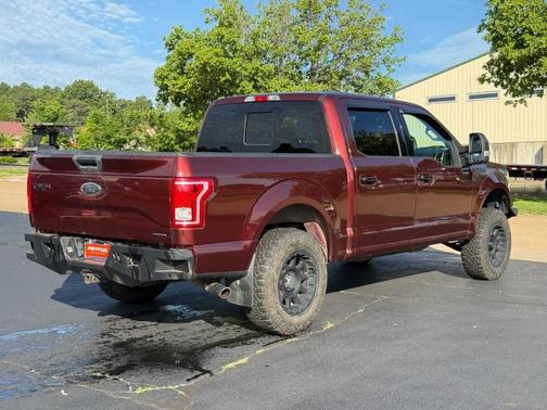 Ruby Red Metallic Tinted Clearcoat 2016 Ford F-150 XLT