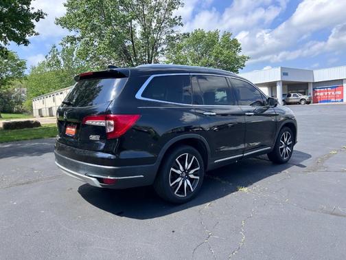 2019 Honda Pilot Touring 8-Passenger