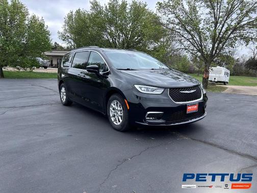 2022 Chrysler Pacifica Touring-L
