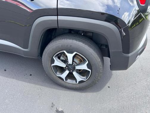 2022 Jeep Renegade Trailhawk