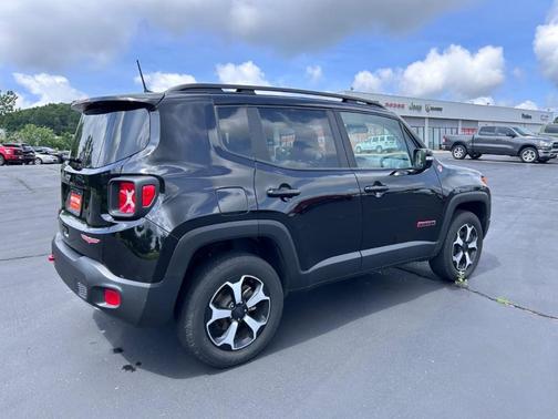 2022 Jeep Renegade Trailhawk