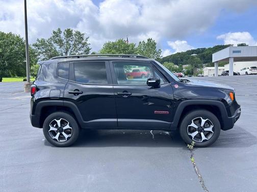 2022 Jeep Renegade Trailhawk