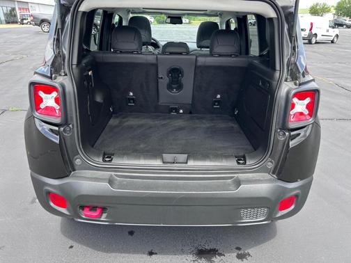 2022 Jeep Renegade Trailhawk