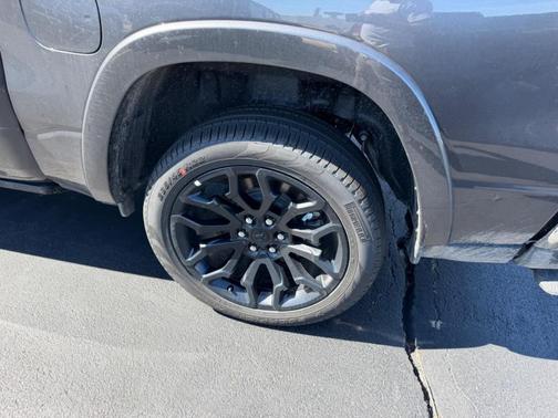 Granite Crystal Clearcoat Metallic 2026 RAM 1500 Limited