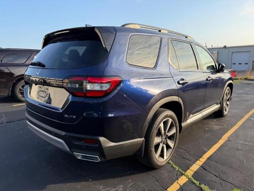Obsidian Blue Pearl 2023 Honda Pilot Elite