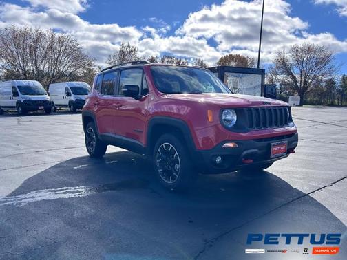 2023 Jeep Renegade Trailhawk